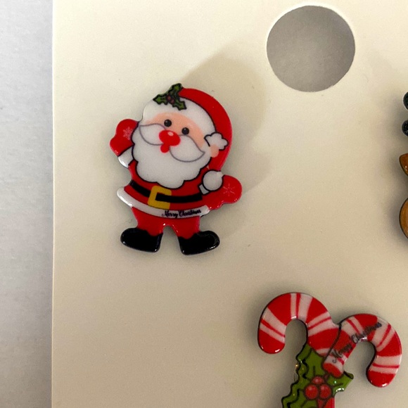 Three Christmas pins - Picture 2 of 5